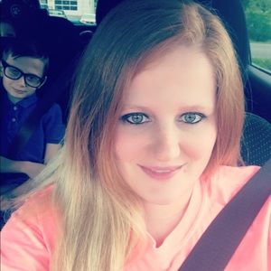 Meet your Posher, Cassandra